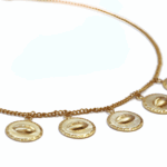 collar-besos-medalla.png
